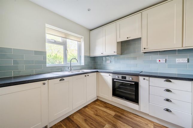 7, Ditchfield Lane, Finchampstead photo 4