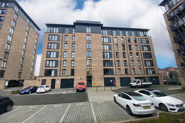 2-bed flat on 5 Washington Apartments, 5 Lexington Gardens, Birmingham, £250,000
