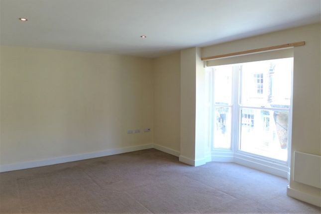 74,Flat 2, North Street, Ripon photo 4
