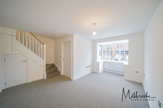 3 Weavers Close, Manchester photo 4