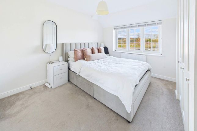 2, Pentrebane Drive, Cardiff photo 4