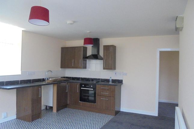 Shared accommodation to rent in Elder Road, Bramley, Leeds