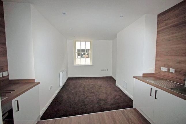 18 Berkeley Street, Gloucester photo 3