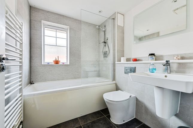 36, Ampthill Way, Oxfordshire photo 2