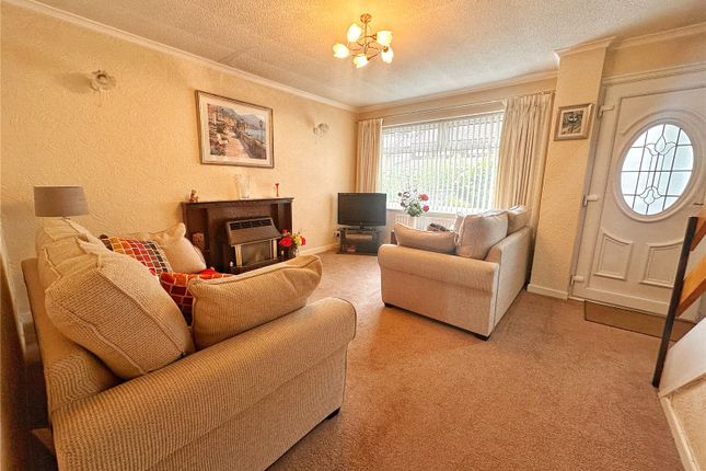 165, Hereford Way, Manchester photo 3