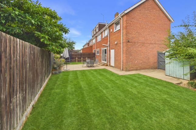 5, Abthorpe Avenue, Northampton photo 2