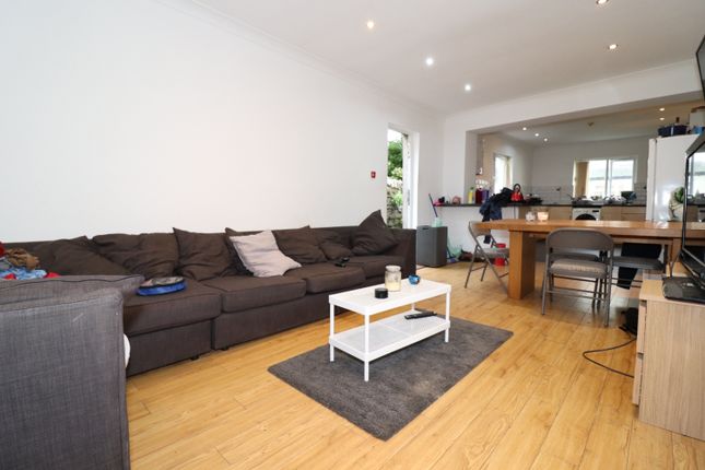 8-bed terraced on 27, Llandough Street, Cardiff, £4,400/mo