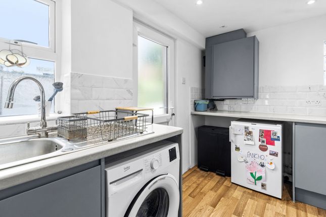 2 Addingham Road, Eastbourne photo 4