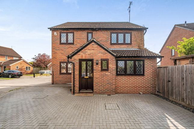 Thumbnail Detached house for sale in Wheeler Close, Burghfield Common, Reading