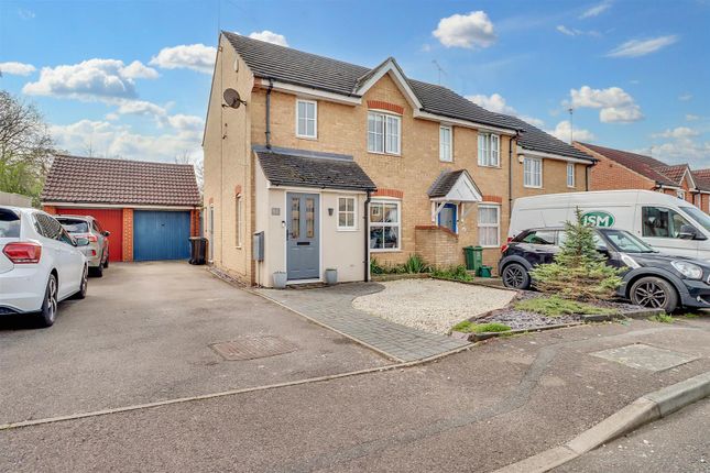 End terrace house for sale in Crawford Chase, Wickford