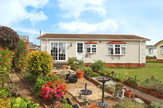 2-bed caravan on 7A, Mullenscote Mobile Home Park, Andover, £150,000