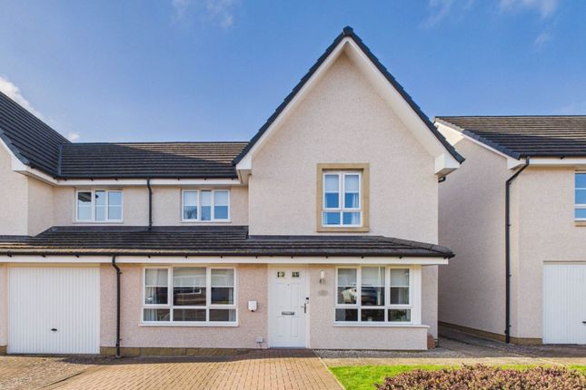 4-bed house on 51, Templegill Crescent, Wishaw, £260,000