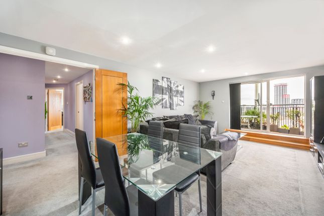 Thumbnail Flat for sale in Wotton Court, 6 Jamestown Way