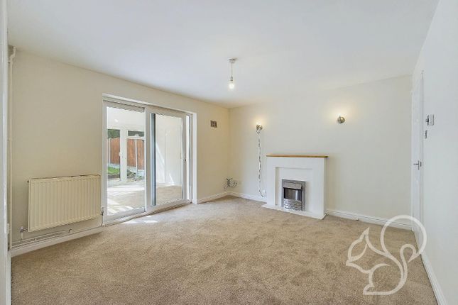 9, Saddle Mews, Stanway photo 2