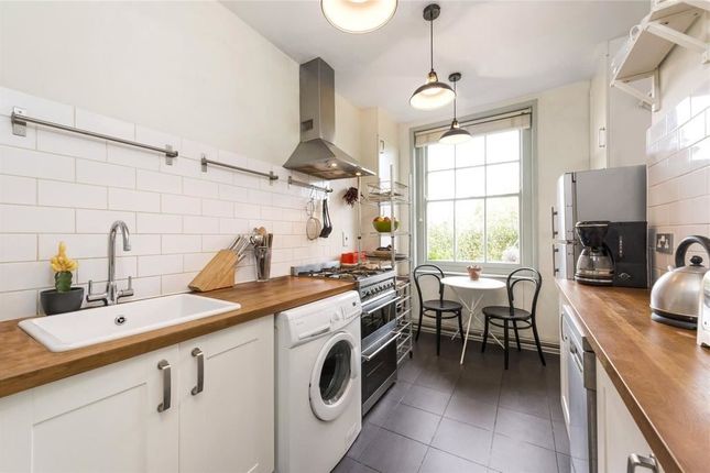Flat to rent in Thornhill Road, Barnsbury