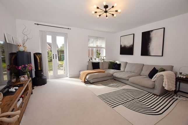 Terraced house to rent in 40 Lakeland Avenue, Bognor Regis, West Sussex