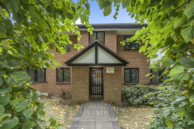 Thumbnail Flat for sale in Green Lane, New Eltham