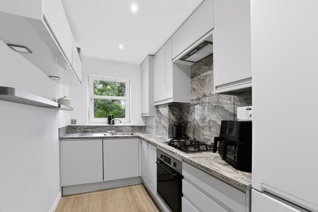 15 Brown Court, Dalratho Road, Grangemouth, Falkirk, Grangemouth photo 3