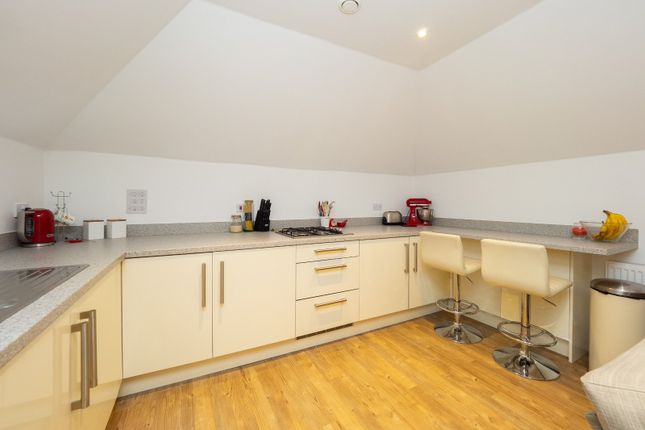 Flat 11,, Marigold Court, Carshalton photo 4
