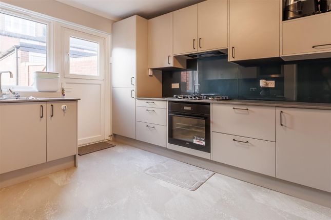 71, Crows Road, Epping photo 4
