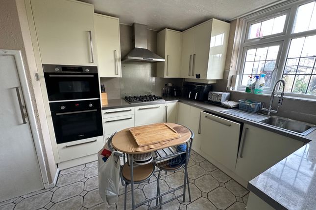 29, High Street, Slough photo 3