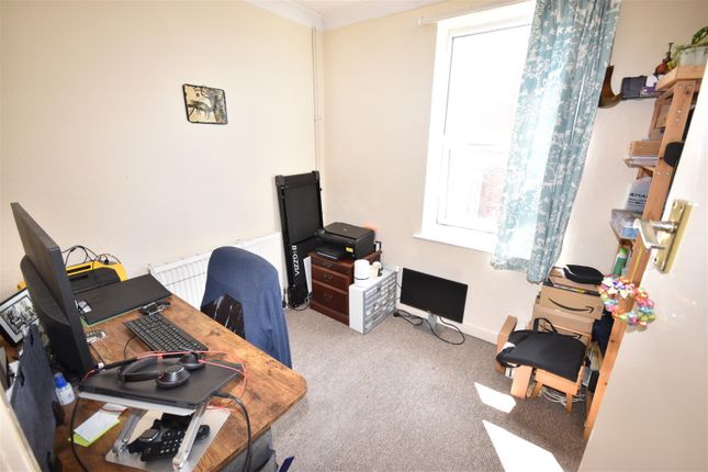 Town house for sale in Cromwell Street, Lincoln