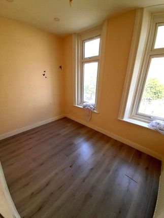 48c High Street, Southall photo 4