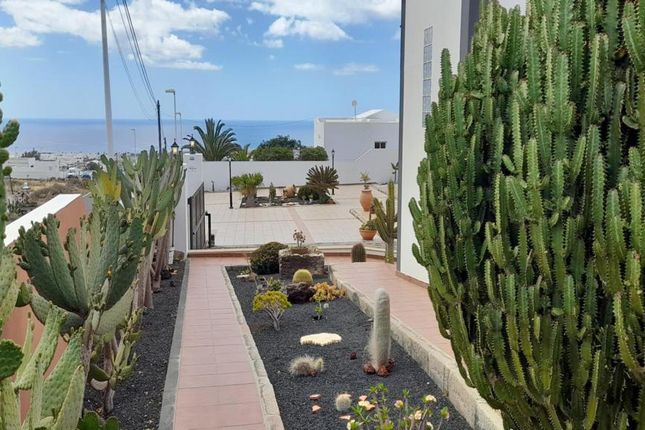 Villa for sale in Los Mojones, Puerto Del Carmen, Lanzarote, 35100, Spain