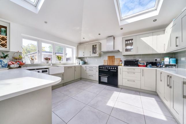 168 BATH ROAD, Bath Road, Thatcham photo 4