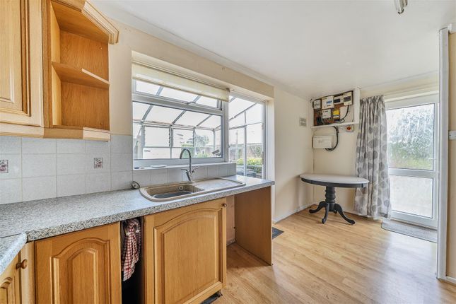 12, Spurwells, Ilminster photo 4
