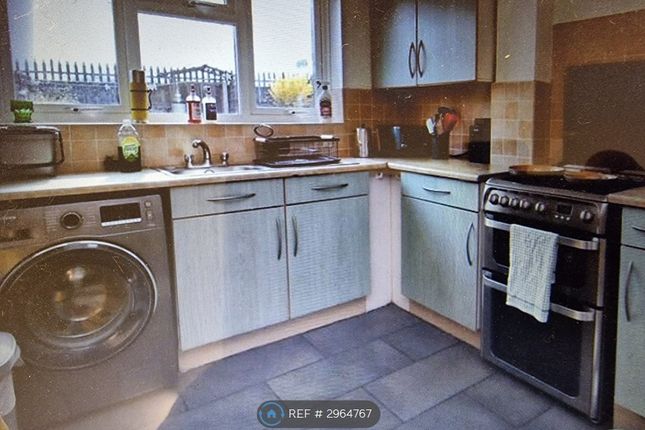 2-bed house on Wickenby Crescent, Lincoln, £950/mo