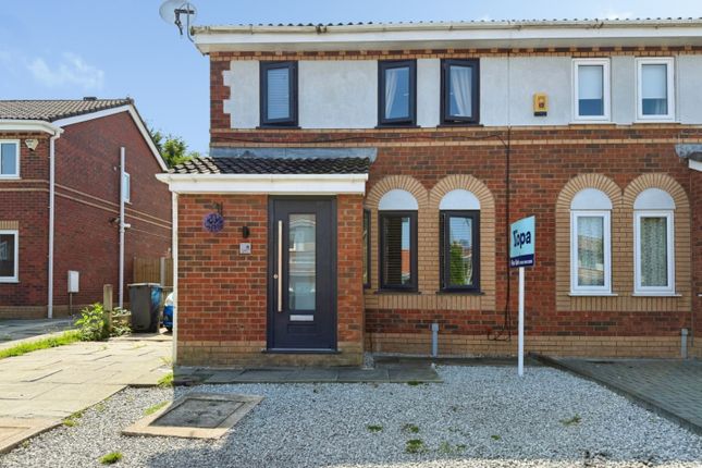 6, Amber Gardens, Wigan photo 3