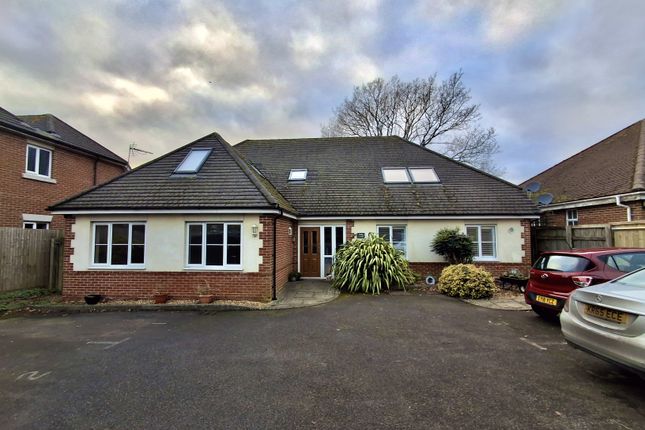 Flat 5, Waterlooville photo 2