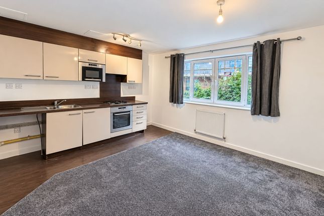 Flat 102, Cannock Court, London photo 2
