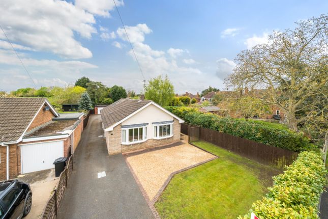 Detached bungalow for sale in Longcliffe Road, Grantham, Lincolnshire