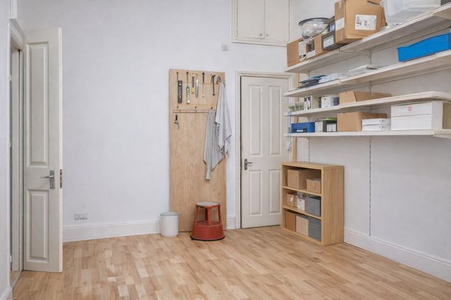529B, Finchley Road, London photo 2