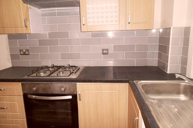 12, Varley Street, Leeds photo 2