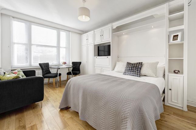 Studio to rent in Hill Street, Mayfair, London