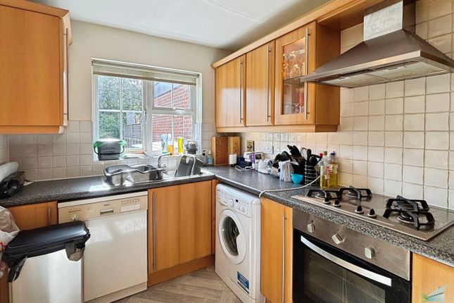 39, Christopher Bushell Way, Ashford photo 4