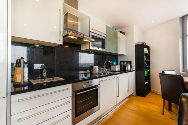 Thumbnail Flat to rent in Altyre Road, Central Croydon, Croydon