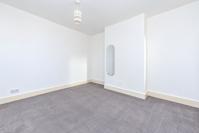 Middle Flat, Charlton Street, Maidstone, ME16 8LB, Maidstone photo 4