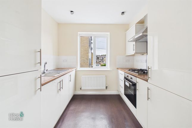2, Vale Mews, Barrowford photo 4