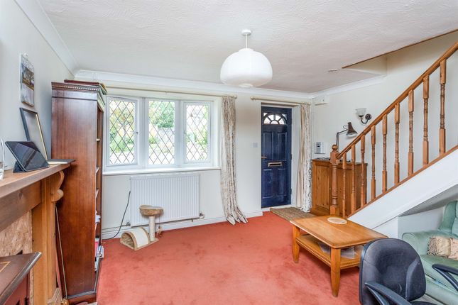 5, Rivetts Close, Olney photo 3