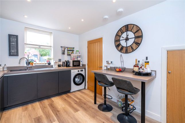 32, Dickinson Road, Sleaford photo 4