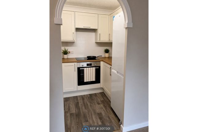 Over S Retirement Flat, Mckernan Court High St, Sandhurst photo 4