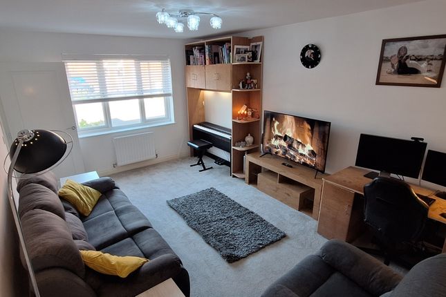 8, Cubitt Close, Willaston photo 2