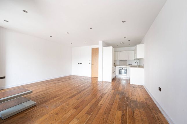 Thumbnail Flat to rent in Cascades Apartments, Hampstead, London