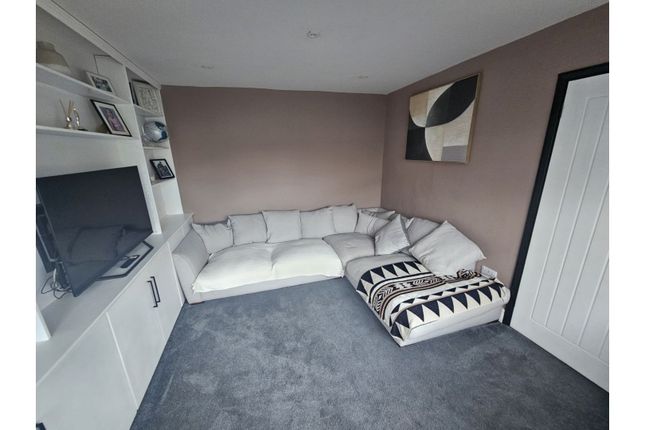 83, Wintersdale Road, Leicester photo 3