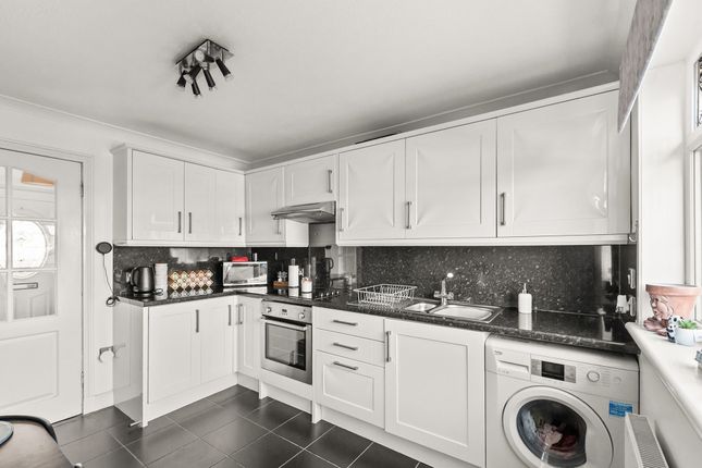 7 Ewart Grove, Bo'ness photo 4