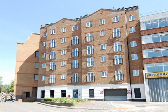 Cheapside, Reading RG1, 2 bedroom flat for sale - 68609739 | PrimeLocation